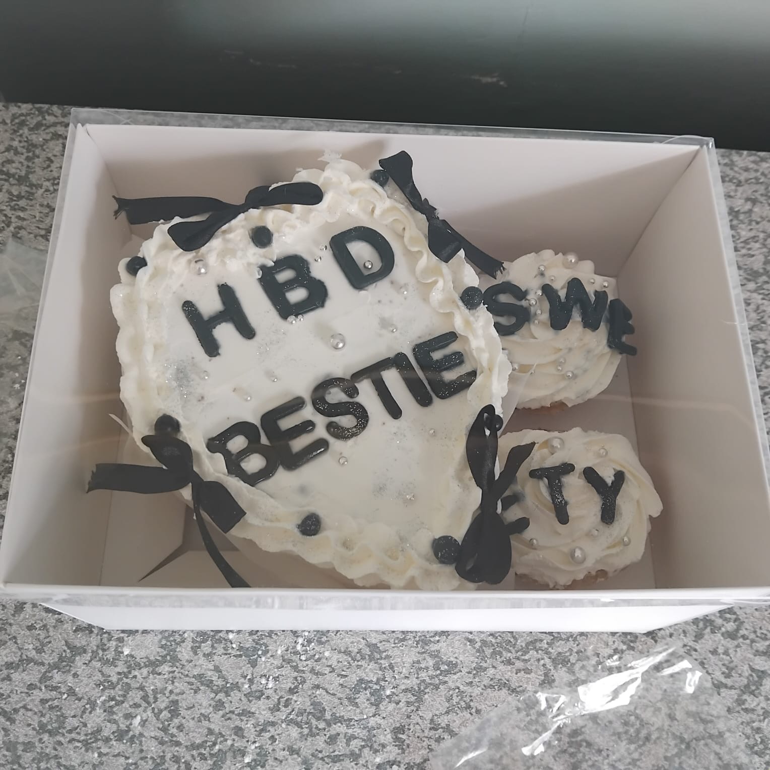 White Heart & Black Bow Cake & Cupcake Box