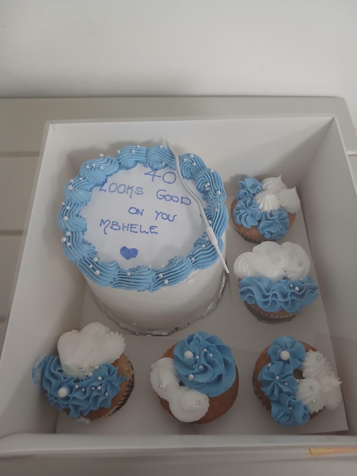 Blue Buttercream Cake & Cupcake Box